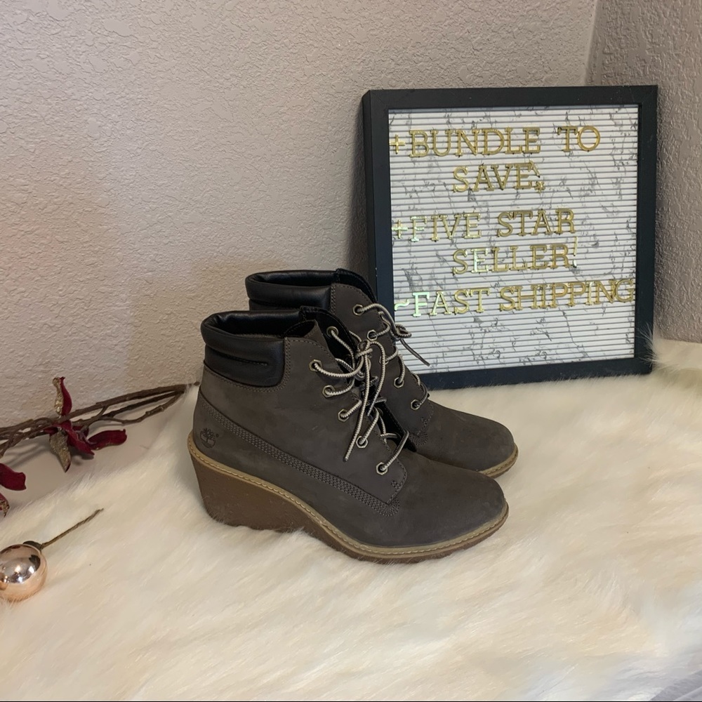 Timberland Taupe Wedge Ankle Booties • 8